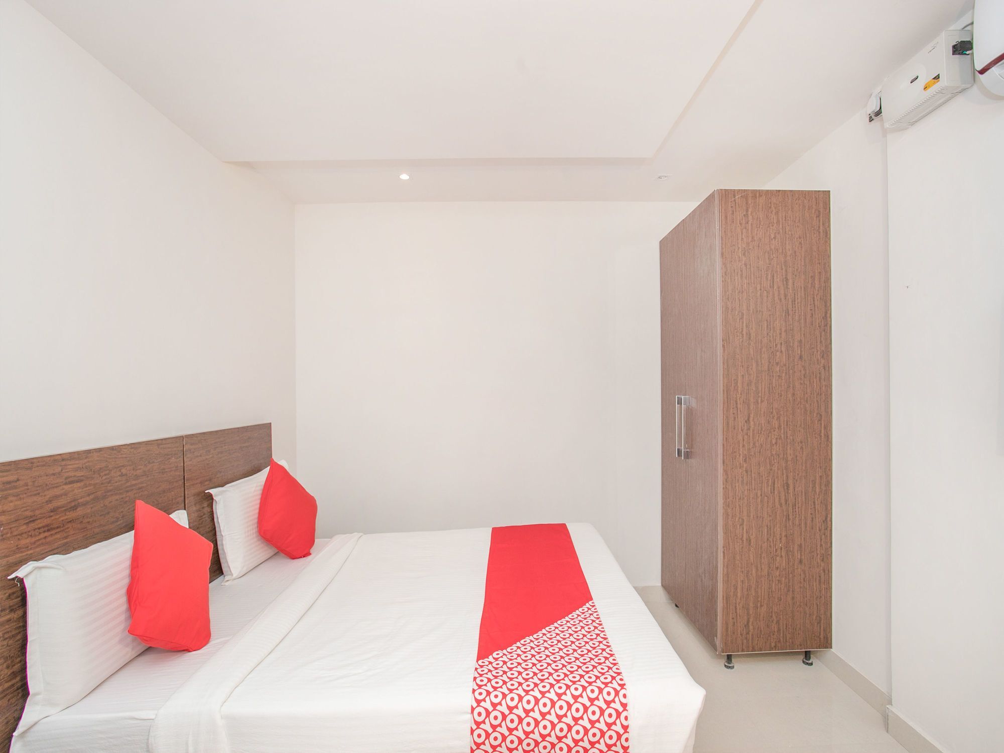העיר בנגלור Hotel O Corner Golf View Near Embassy Golf Link Business Park מראה חיצוני תמונה